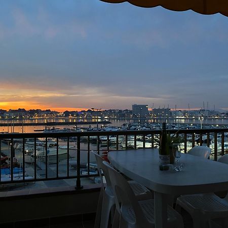 Precioso Apartamento En Primera Linea De Mar L' Escala Екстериор снимка
