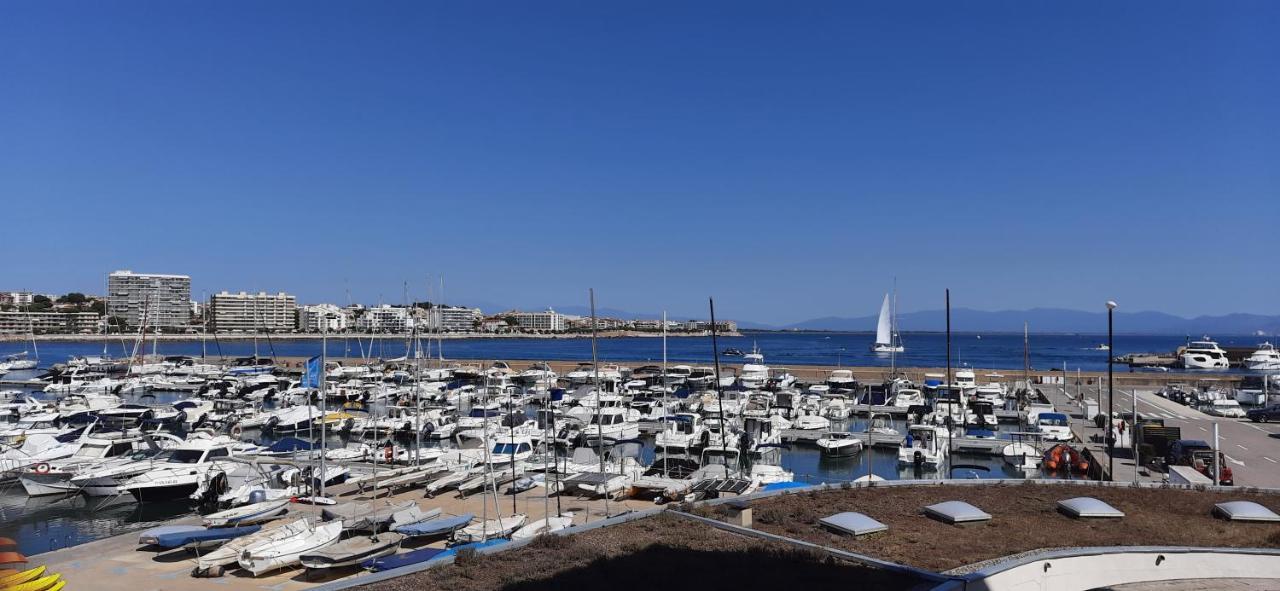 Precioso Apartamento En Primera Linea De Mar L' Escala Екстериор снимка