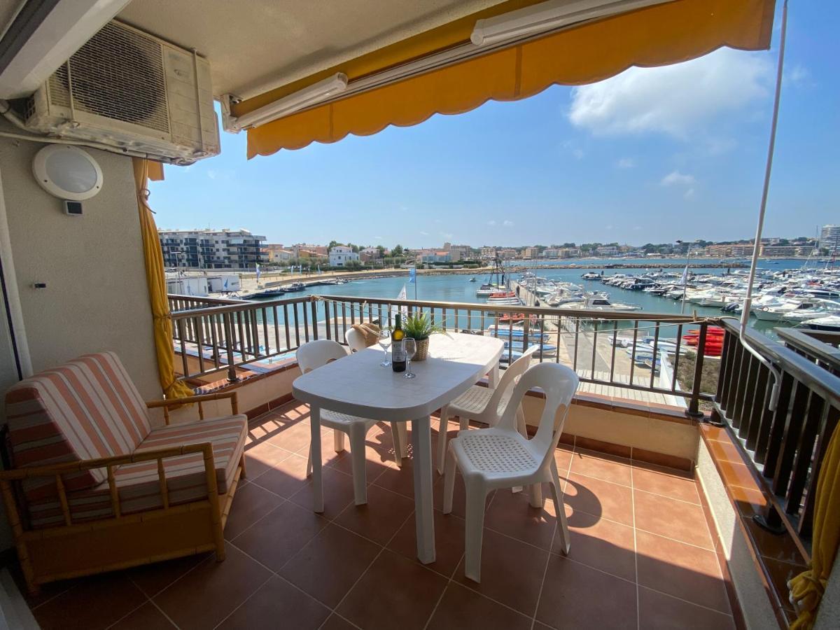 Precioso Apartamento En Primera Linea De Mar L' Escala Екстериор снимка