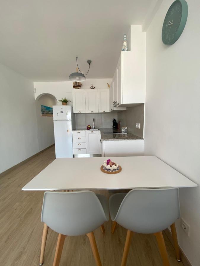 Precioso Apartamento En Primera Linea De Mar L' Escala Екстериор снимка