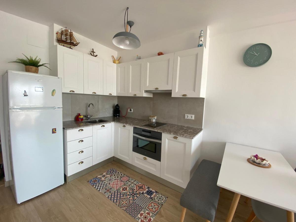 Precioso Apartamento En Primera Linea De Mar L' Escala Екстериор снимка