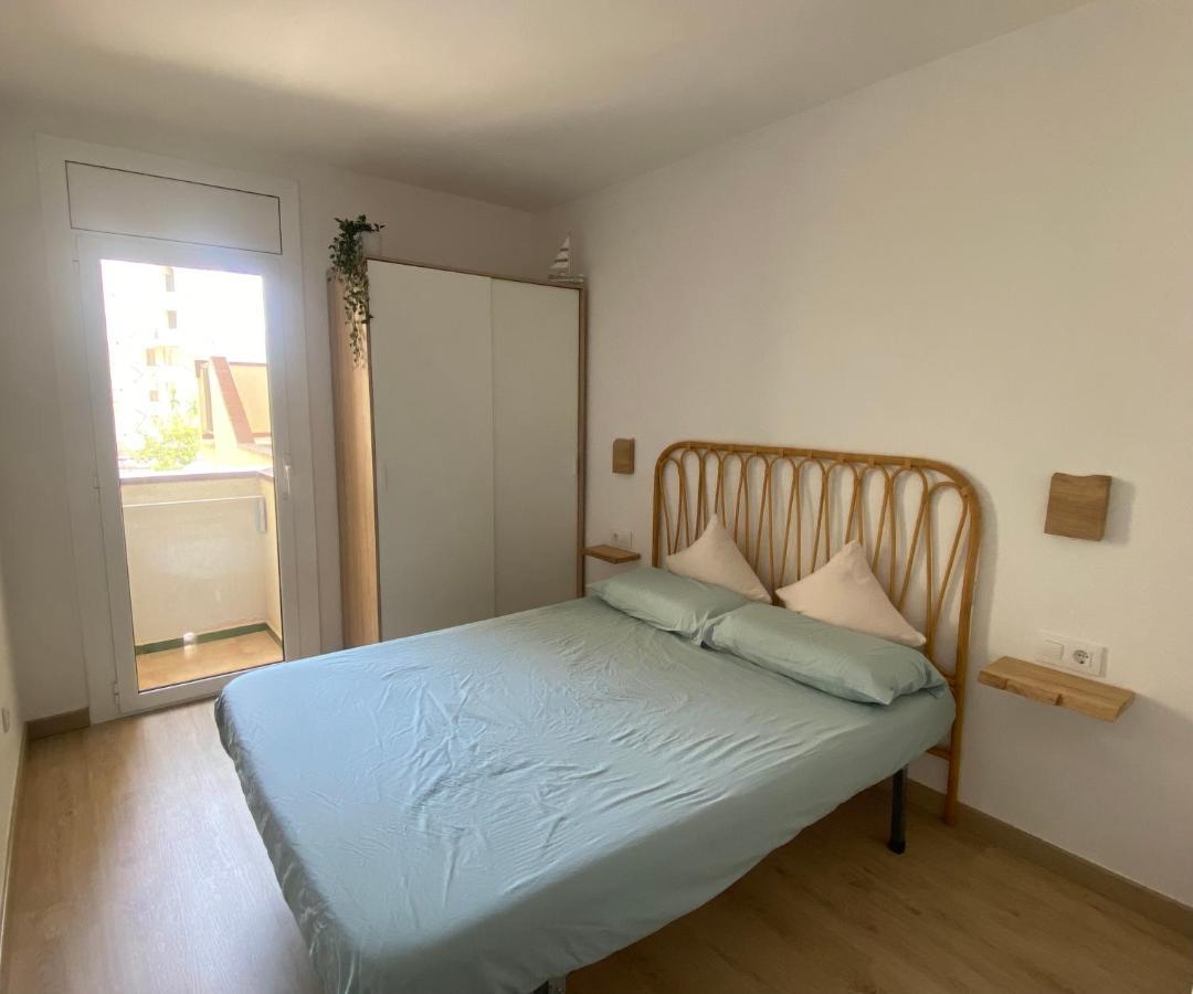 Precioso Apartamento En Primera Linea De Mar L' Escala Екстериор снимка